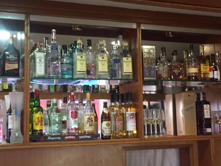 Bar Micar: Un Rincón de Tradición y Sabor en Palma de Mallorca