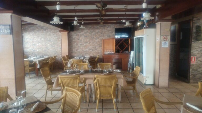 Toni’S: Un Festín Mediterráneo en S’Illot
