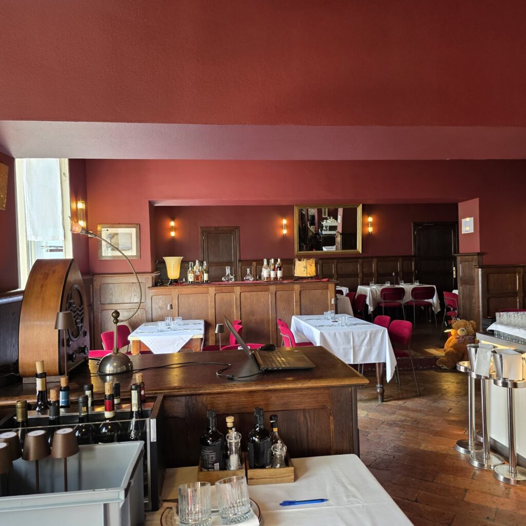 Baretto, una mesa con personalidad propia en 24100 Bergamo BG, imagen 1