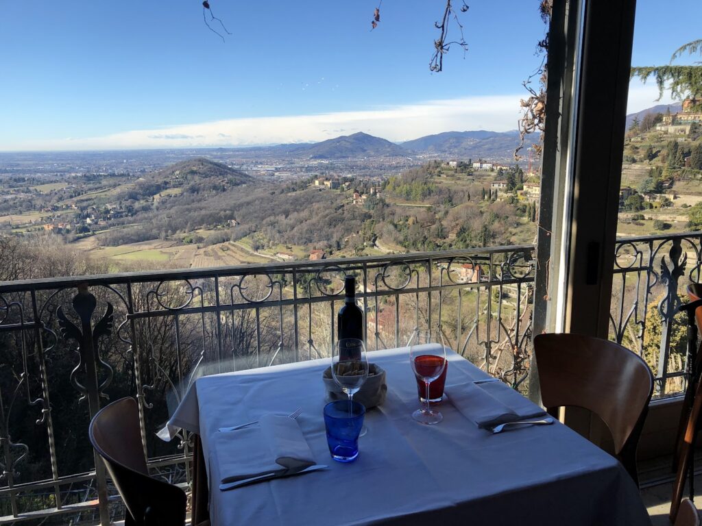 Baretto, una mesa con personalidad propia en 24100 Bergamo BG, imagen 8