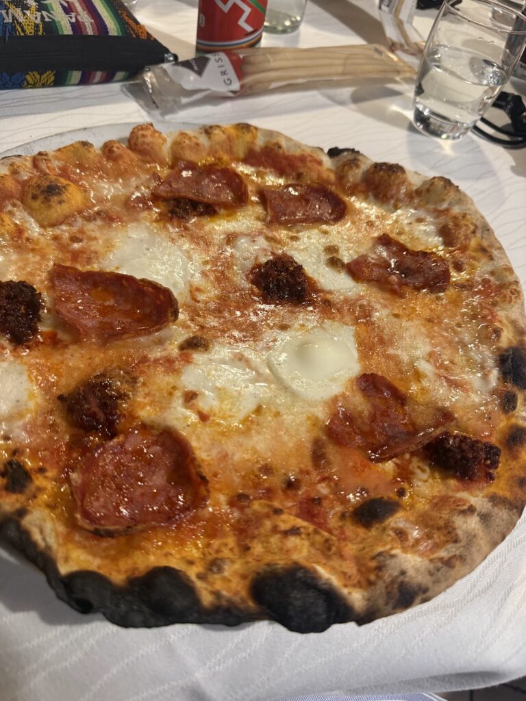 Lo Scalo dei Sapori Ristorante Pizzeria: dónde el ambiente también forma parte del menú, imagen 2