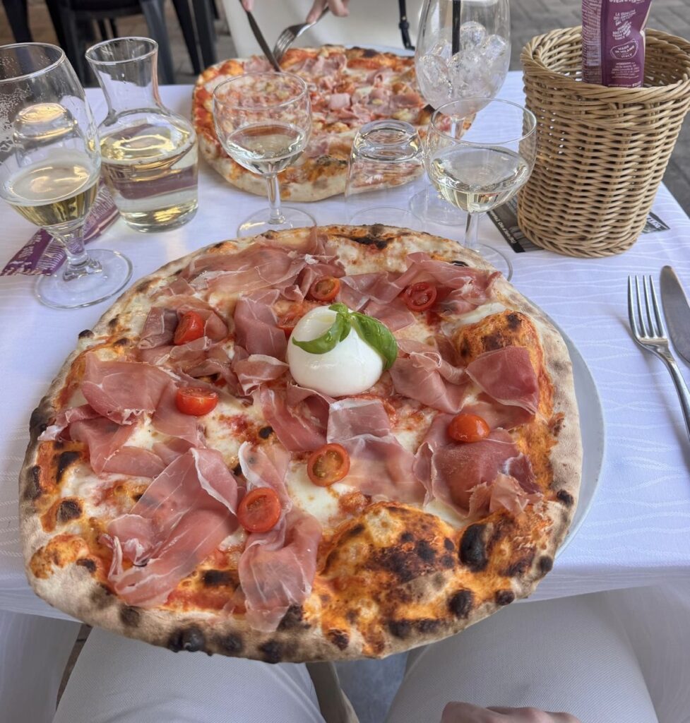 Lo Scalo dei Sapori Ristorante Pizzeria: dónde el ambiente también forma parte del menú, imagen 5
