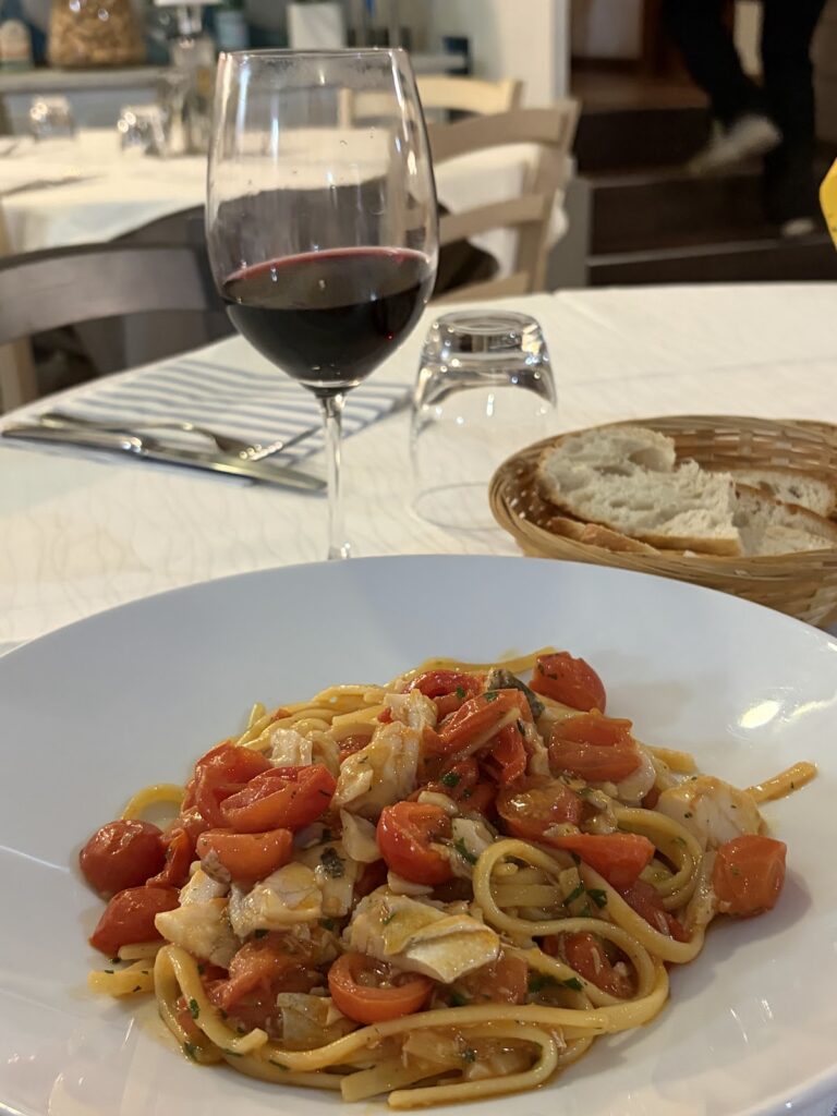 Lo Scalo dei Sapori Ristorante Pizzeria: dónde el ambiente también forma parte del menú, imagen 8