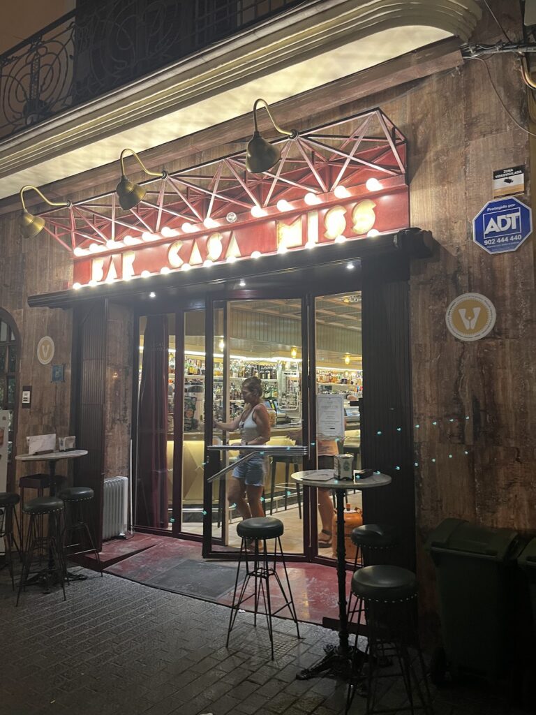 Bañando Tus Paladares en Sabores Auténticos: Bar Casa Miss en Mallorca, imagen 9