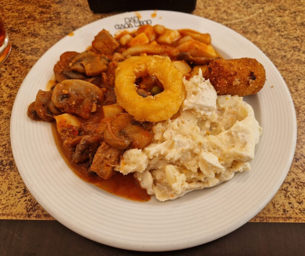 Bañando Tus Paladares en Sabores Auténticos: Bar Casa Miss en Mallorca, imagen 5