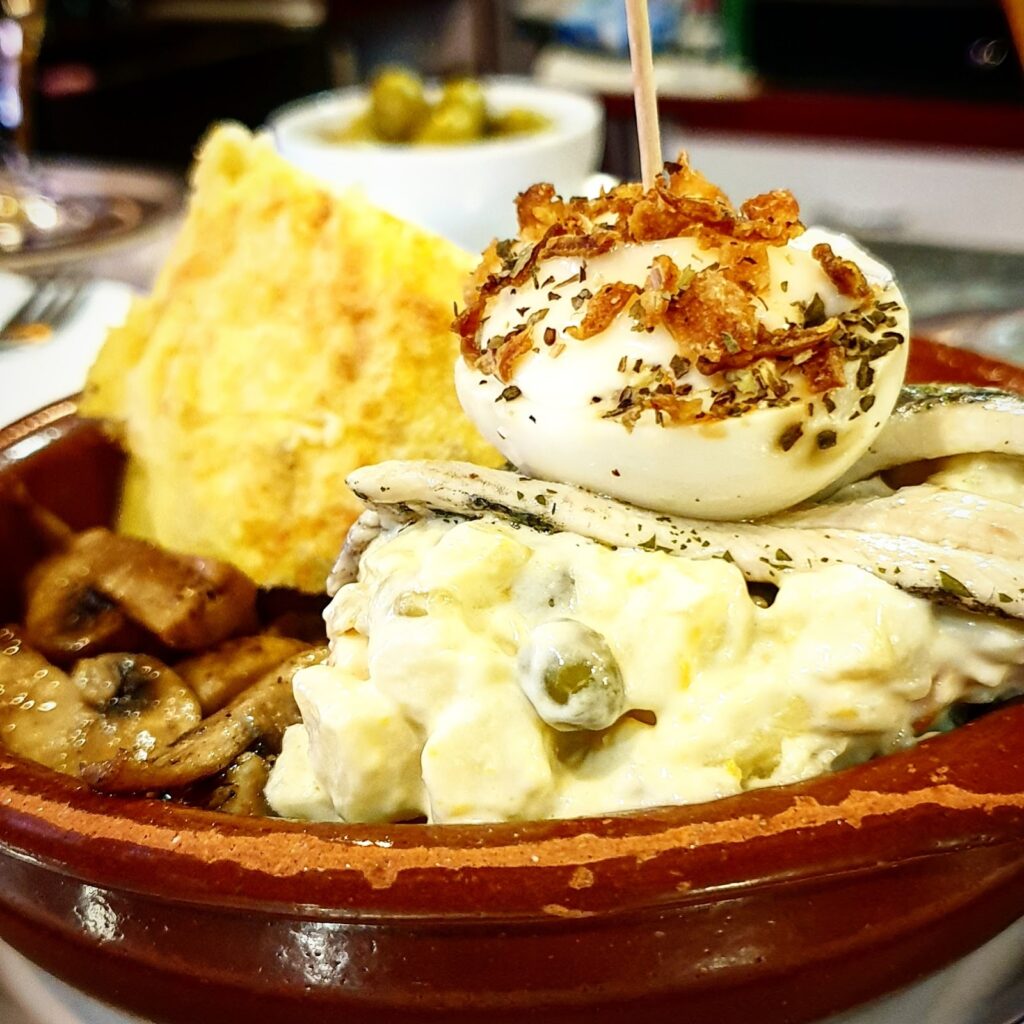Bar Micar: Un Rincón de Tradición y Sabor en Palma de Mallorca, imagen 4