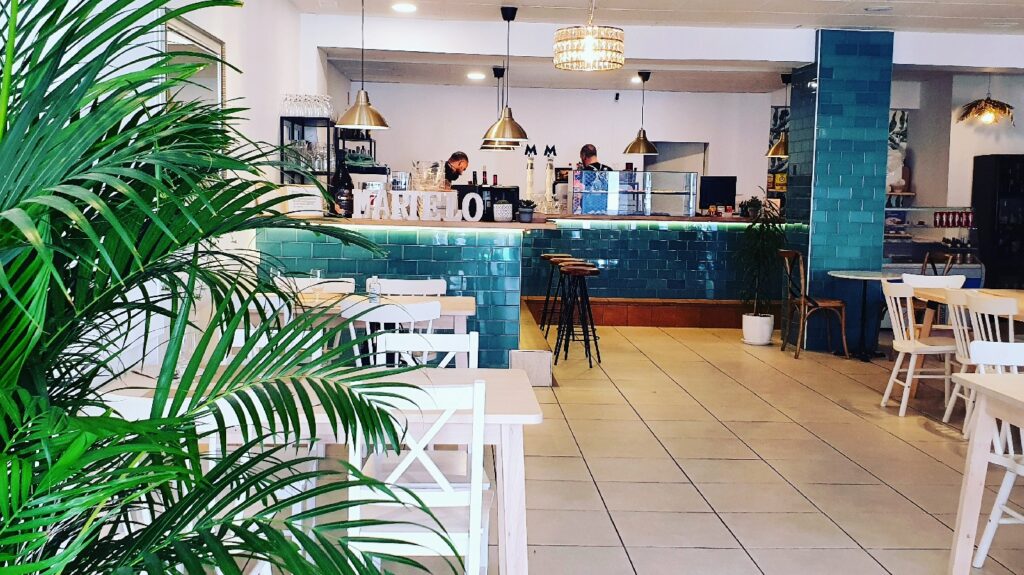Ficha de RESTAURANT M BISTRO: cocina, trato y ambiente en Roses, imagen 1