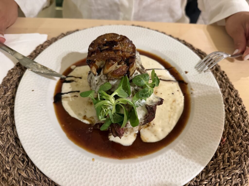 Ficha de RESTAURANT M BISTRO: cocina, trato y ambiente en Roses, imagen 8
