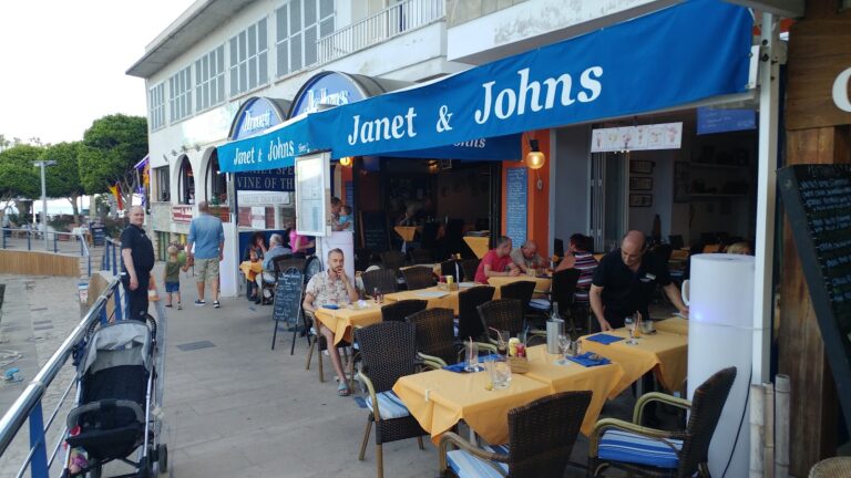 ¿Vale la pena comer en Janet and Johns? Esto dicen sus clientes