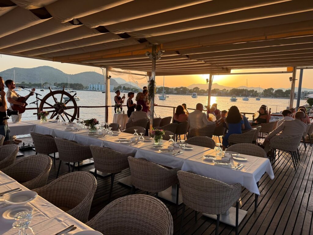 AQUA Restaurant | Paellas & Cocktails en Alcudia: dónde el ambiente también forma parte del menú, imagen 4