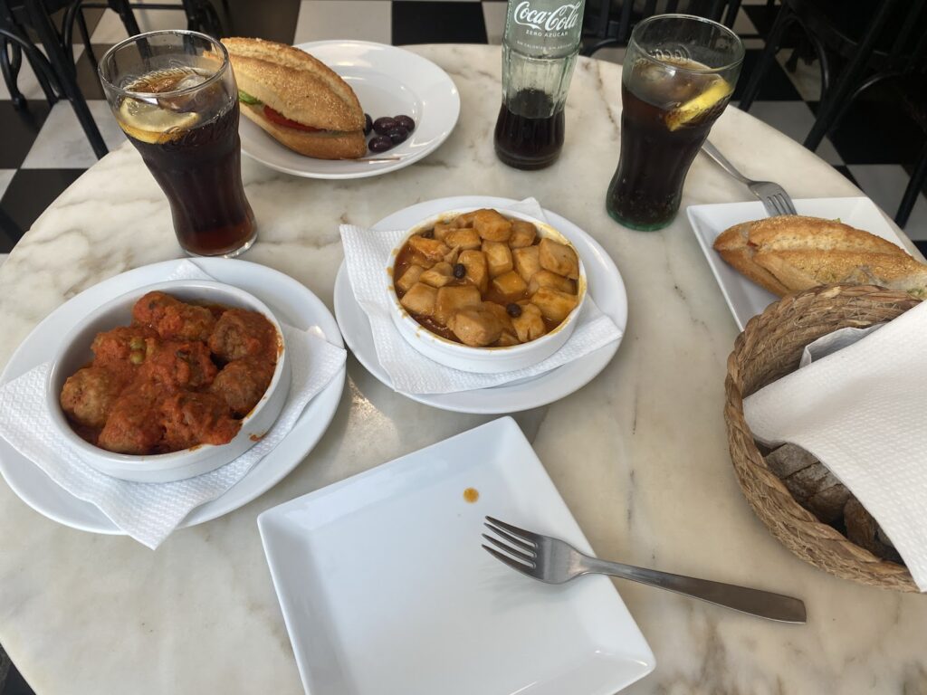 Es Pont: Sabor auténtico en cada bocado, en el encantador Sóller, imagen 2