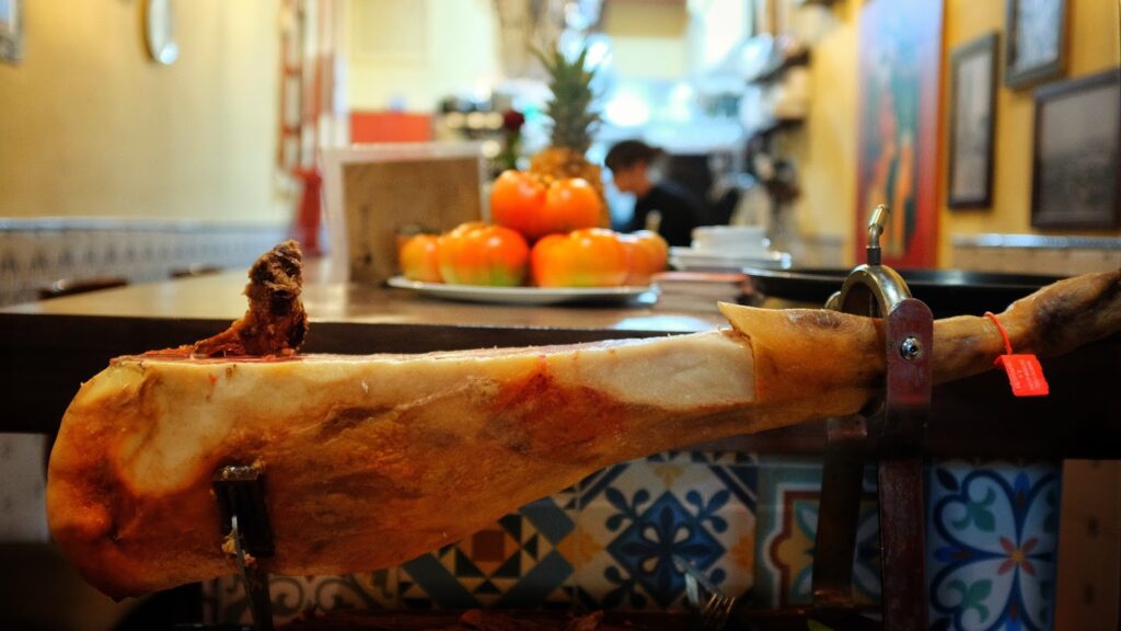 El Porrón Tasca Andaluza y su propuesta gastronómica en Santa Cruz de Tenerife, imagen 1