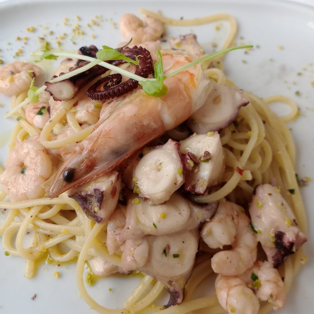 Dónde comer en 24125 Bergamo BG: una visita a Osteria Della Dogana, imagen 3