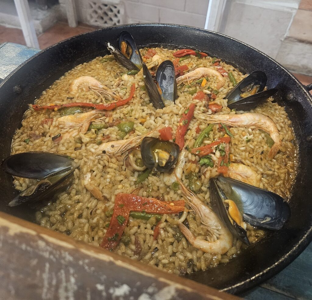 Descubriendo Es Variat Restaurante: El Barquito de Sonia, un remanso de autenticidad en Puerto de Alcudia, imagen 2
