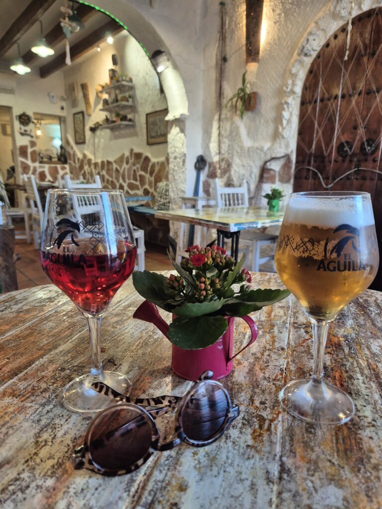 Descubriendo Es Variat Restaurante: El Barquito de Sonia, un remanso de autenticidad en Puerto de Alcudia, imagen 4