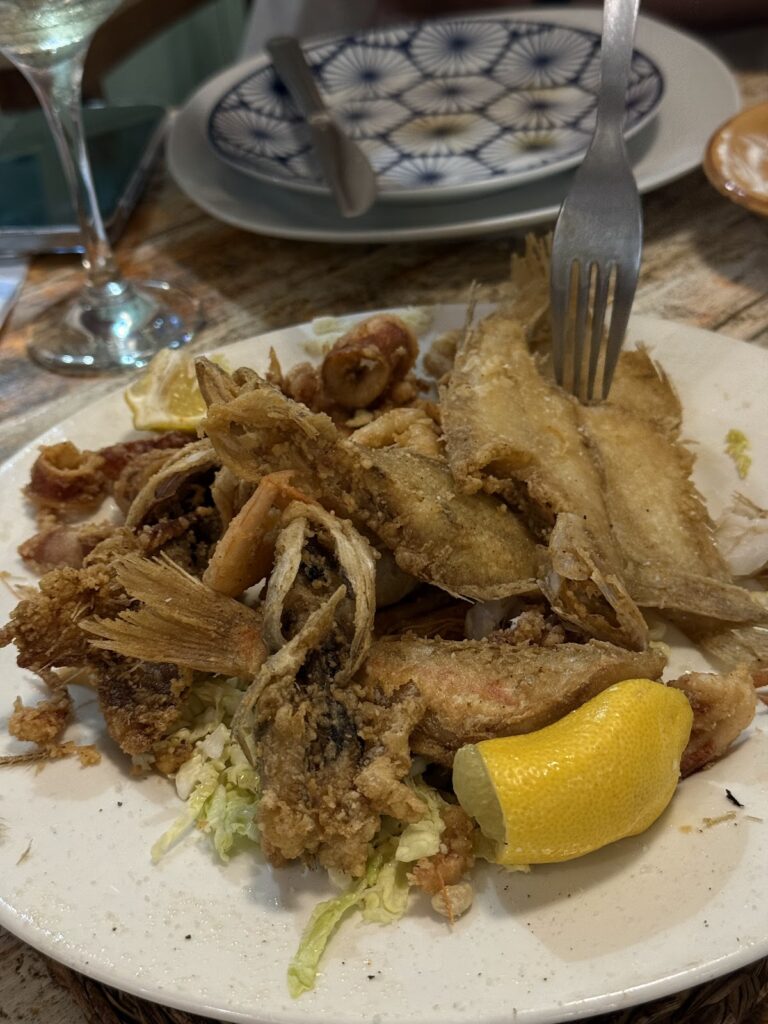 Descubriendo Es Variat Restaurante: El Barquito de Sonia, un remanso de autenticidad en Puerto de Alcudia, imagen 5