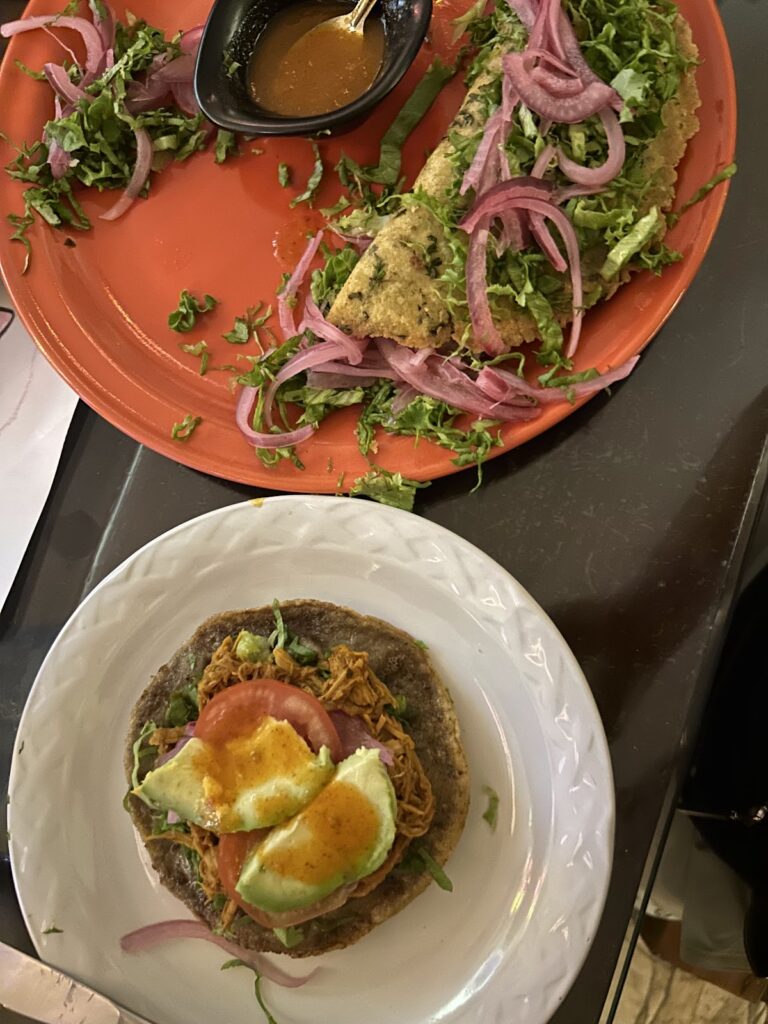 Restaurante AHAL, una mesa con personalidad propia en Valladolid, imagen 1