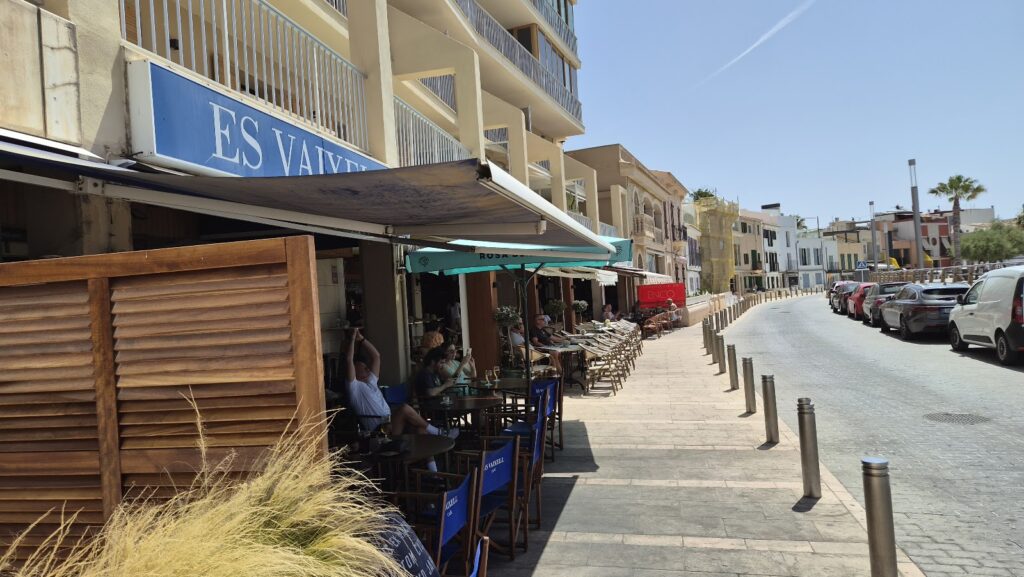 Antes de visitar Cafè Bar Es Vaixell: platos, ambiente y consejos, imagen 4