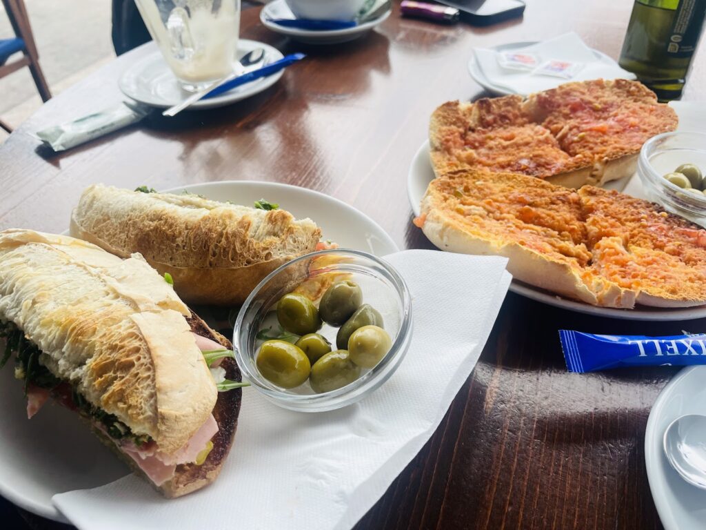 Antes de visitar Cafè Bar Es Vaixell: platos, ambiente y consejos, imagen 5