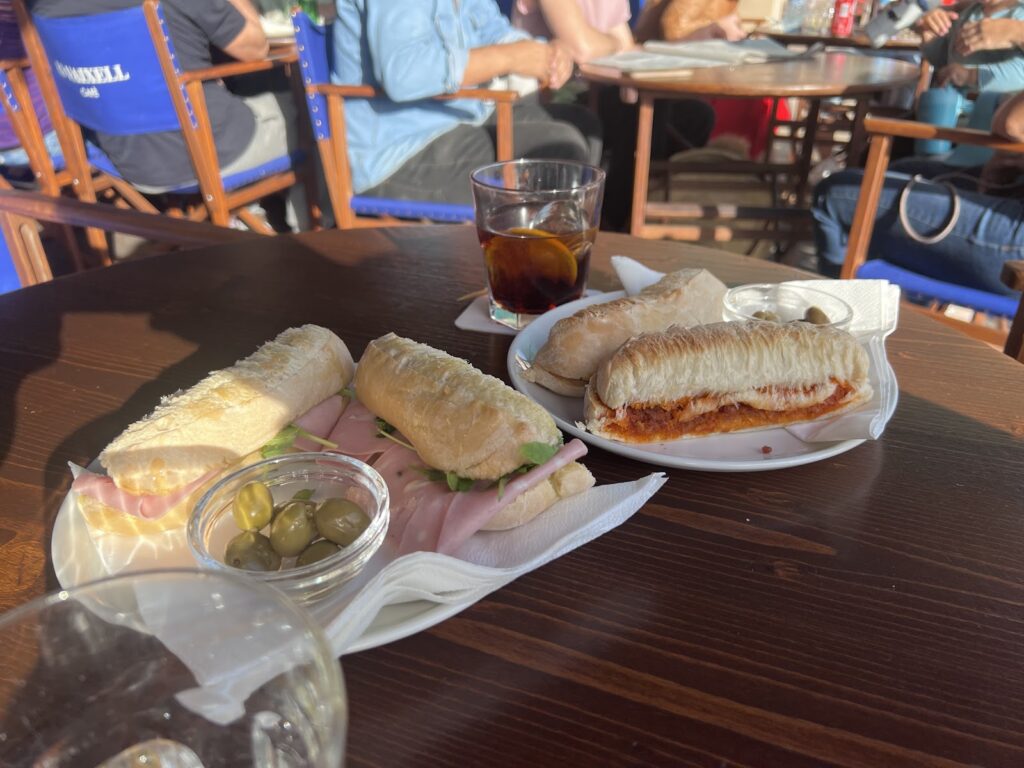 Antes de visitar Cafè Bar Es Vaixell: platos, ambiente y consejos, imagen 8