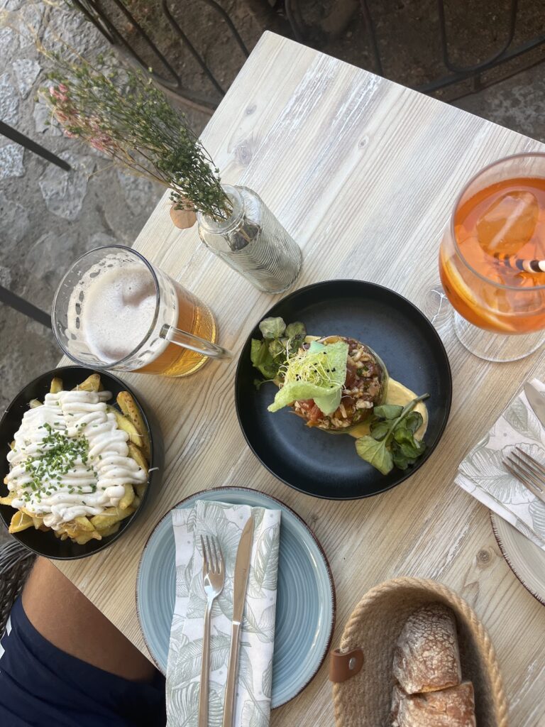 El Petit Bistro: Cocina de Mercado sin Pretensiones en Sóller, imagen 7