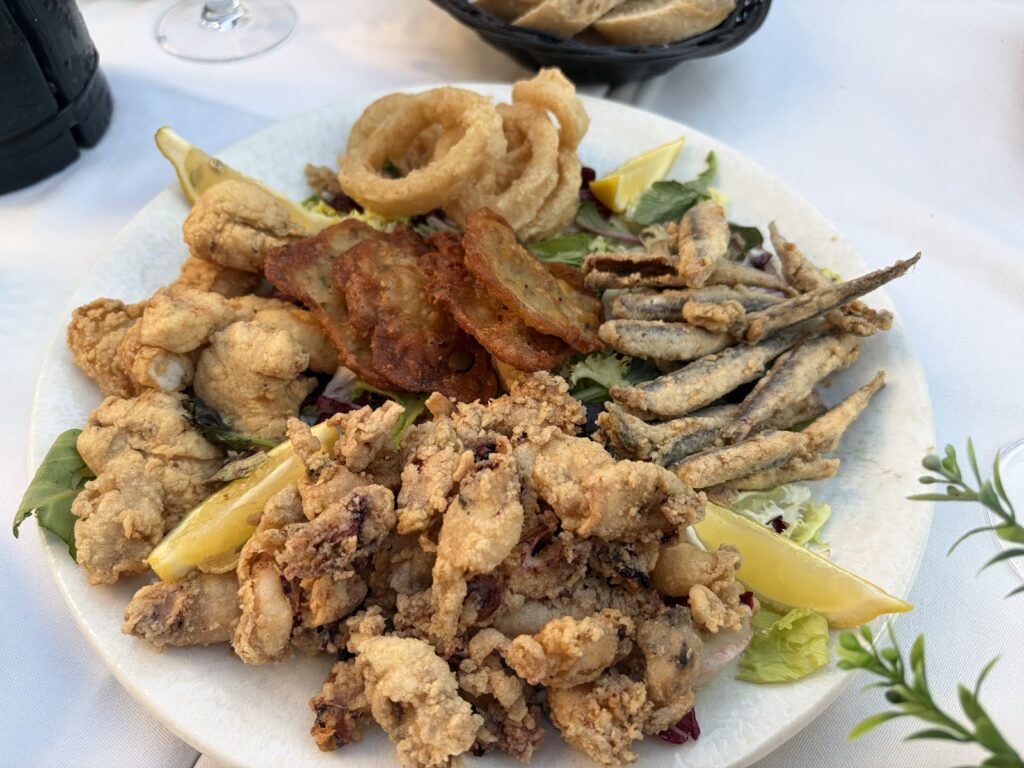 La placita tapas restaurante andaluz, un clásico de Son Servera, imagen 4