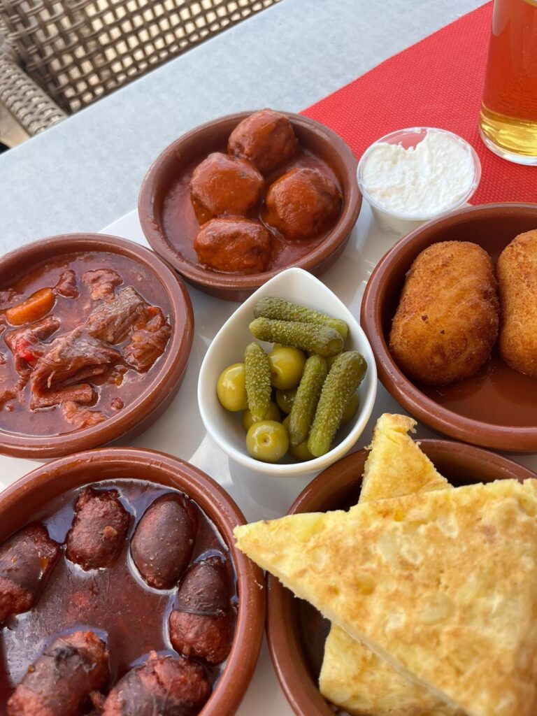 Comer bien en Cala Bona pasa por Restaurante la Oliva, imagen 4