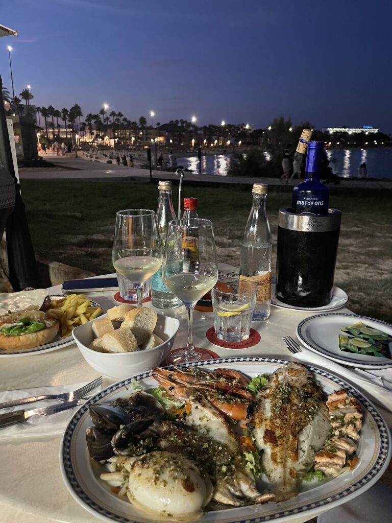 Cafeteria PICNIC: Un Lugar para Saborear la Costa de Sa Coma, imagen 9