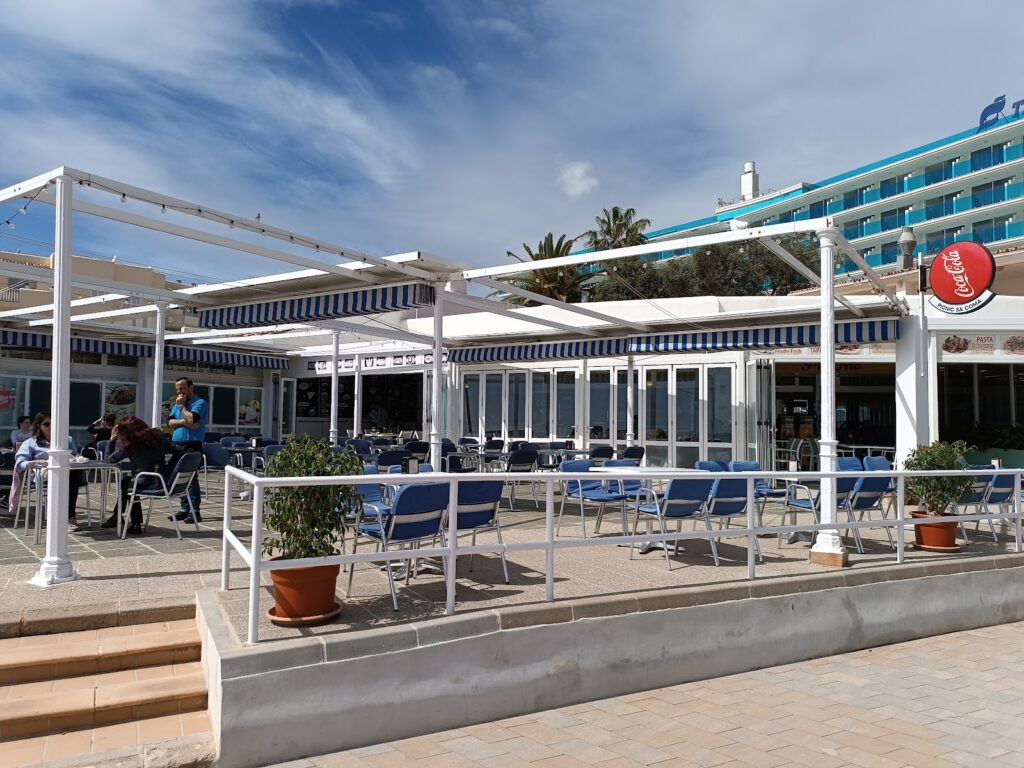 Cafeteria PICNIC: Un Lugar para Saborear la Costa de Sa Coma, imagen 7