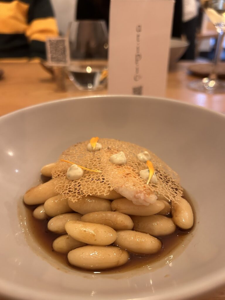 ¿Por qué reservan mesa en ATÍPICO RESTAURANTE? Te lo contamos, imagen 1