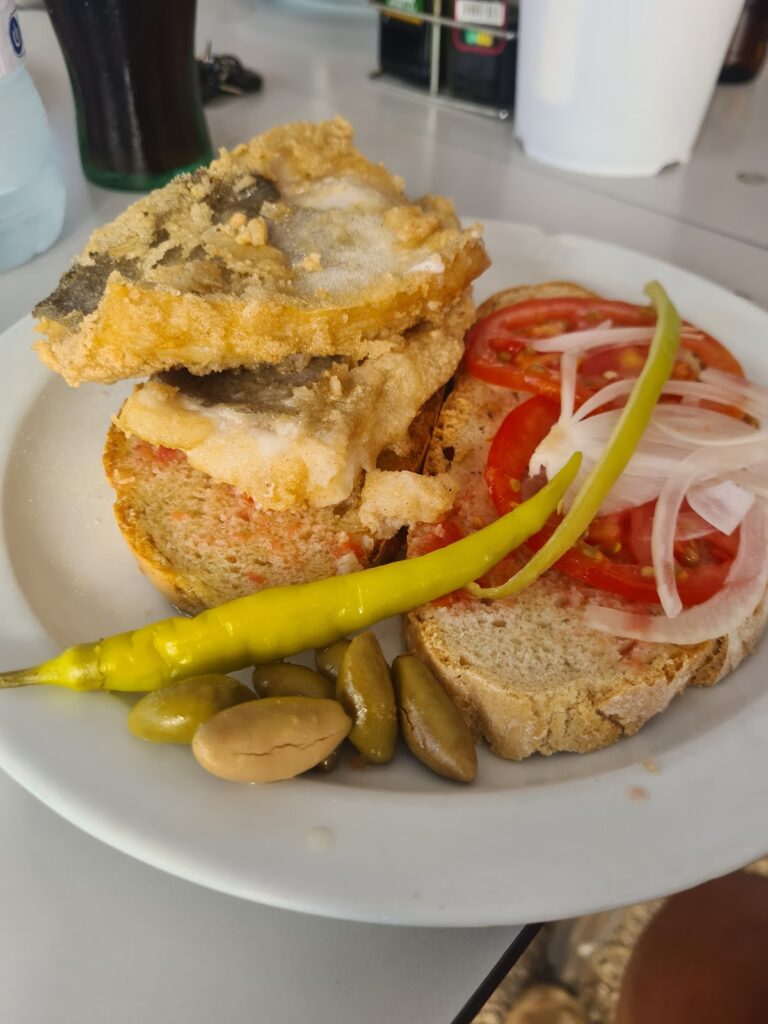 Bar Cafeteria Son Colom: razones para reservar mesa en Sant Llorenç des Cardassar, imagen 3