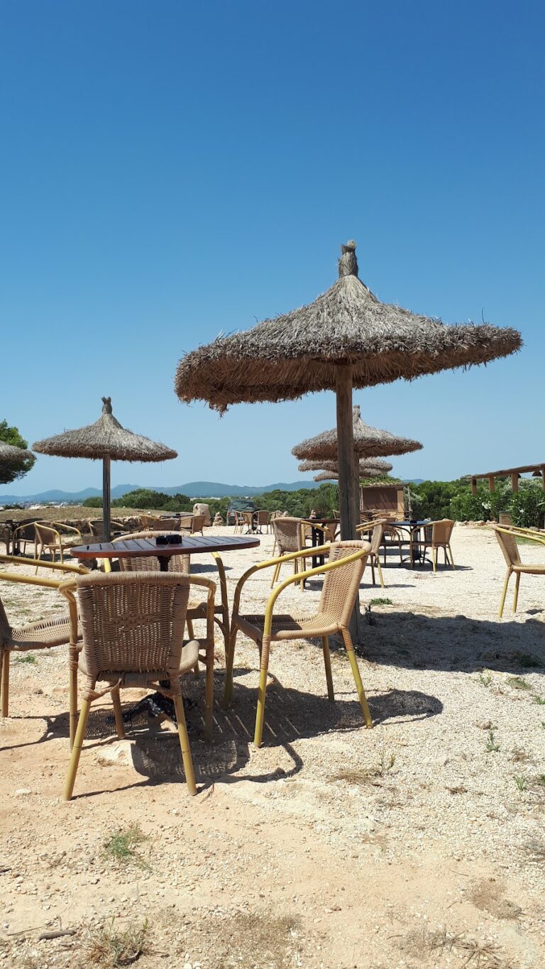 RESTAURANTE AMAPOLA BRASAS, una mesa con personalidad propia en Cala Millor