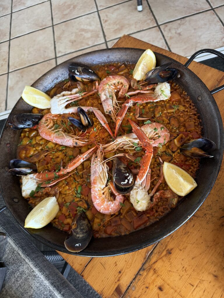 Toni’S: Un Festín Mediterráneo en S’Illot, imagen 3