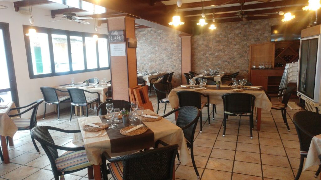 Toni’S: Un Festín Mediterráneo en S’Illot, imagen 4