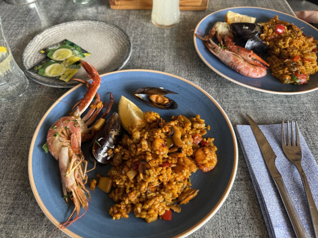 Toni’S: Un Festín Mediterráneo en S’Illot, imagen 6