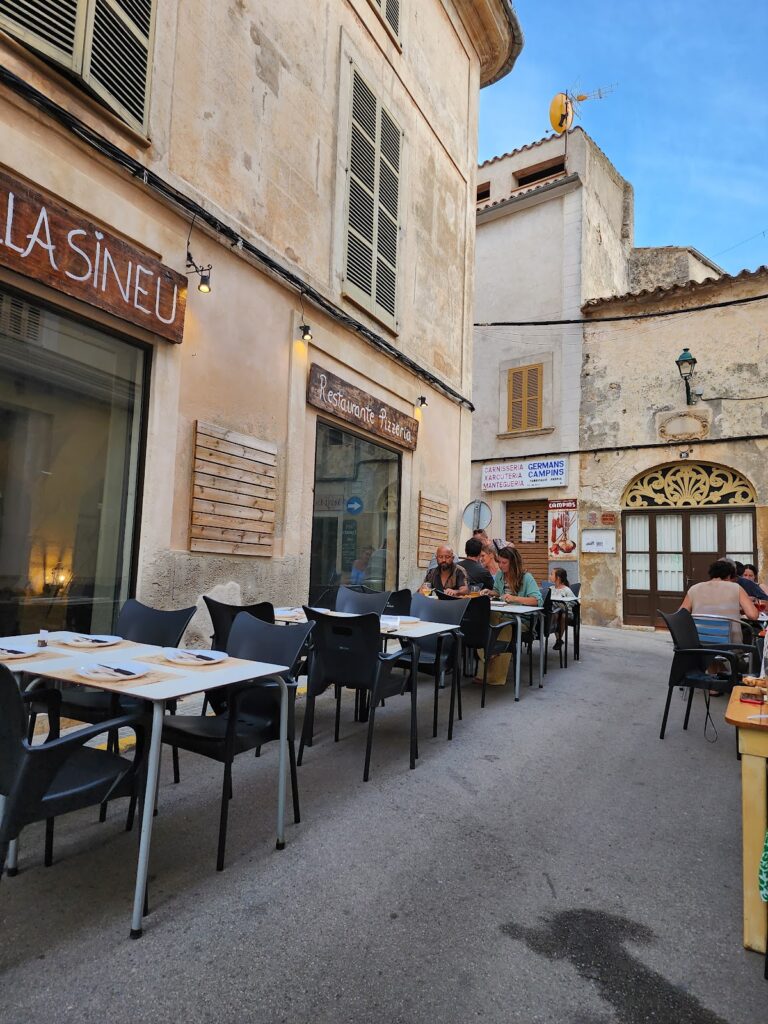 Restaurant Pizzeria Bella Sineu: dónde el ambiente también forma parte del menú