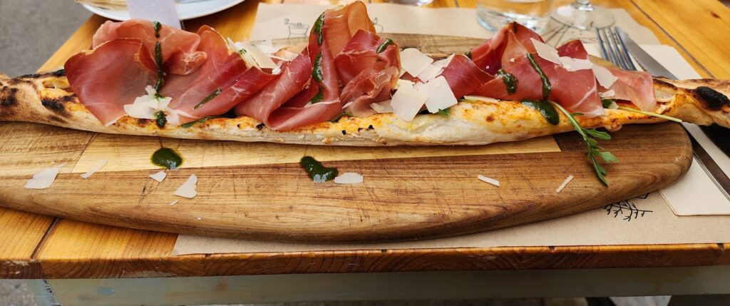 Restaurant Pizzeria Bella Sineu: dónde el ambiente también forma parte del menú, imagen 1