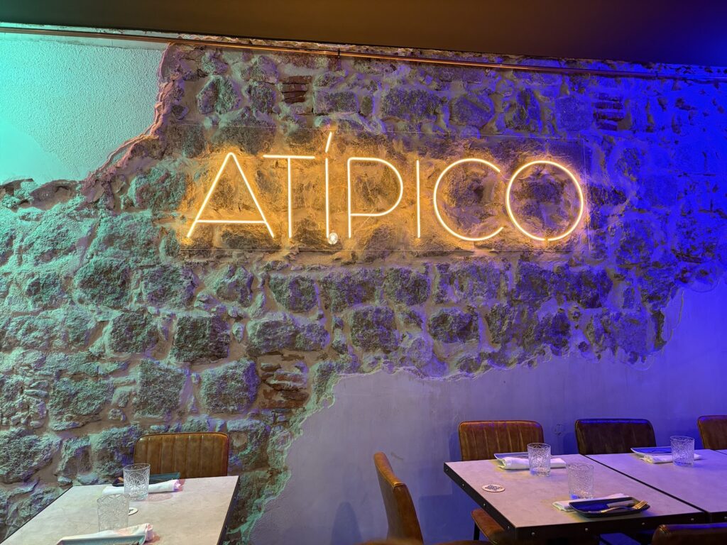 ATÍPICO en Ávila: qué esperar antes de reservar, imagen 4