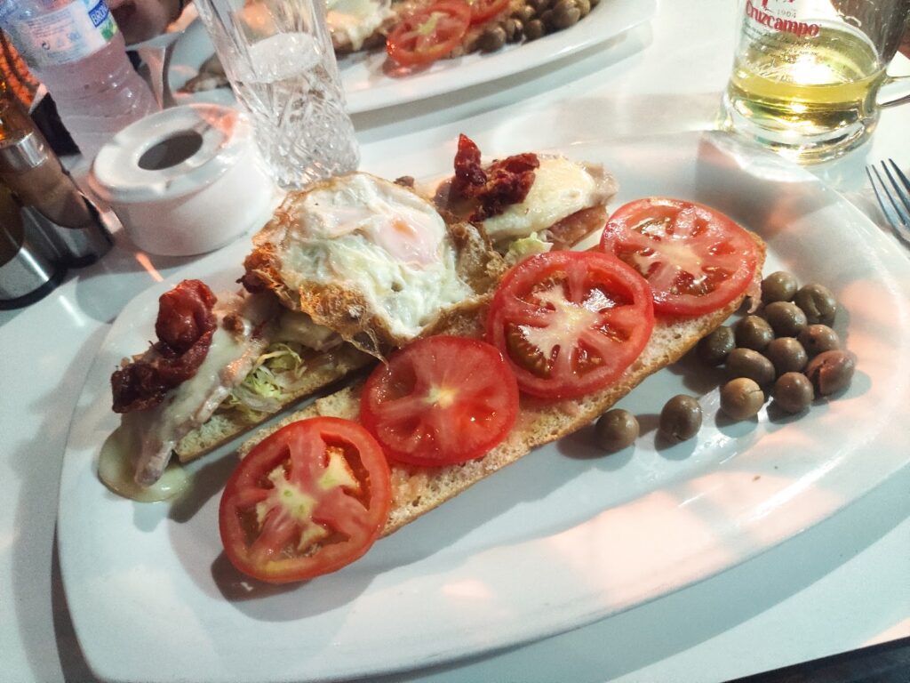 Restaurante El Tapeo: dónde el ambiente también forma parte del menú, imagen 5