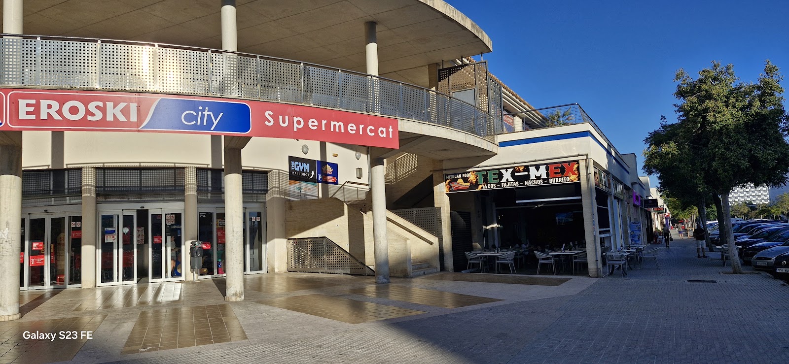 LA RIBERA TEX MeX