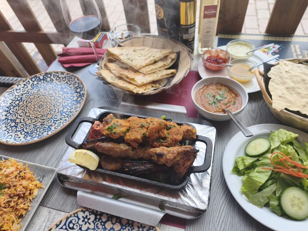 Kashmir Tandoori Calabona Restaurant: detrás de sus buenas valoraciones, imagen 2