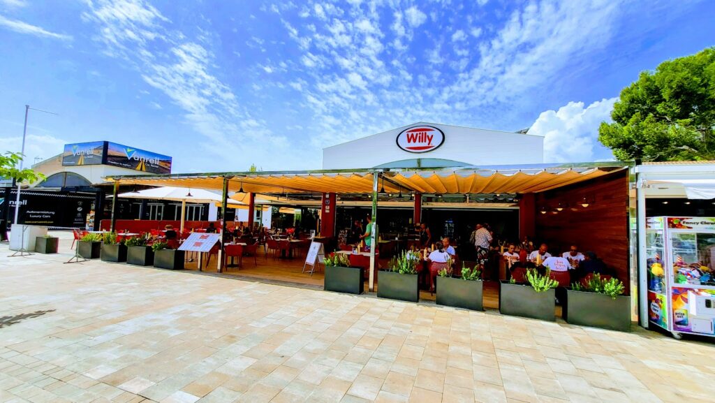 Willy Hamburgueseria: un vistazo a su cocina y su servicio, imagen 1