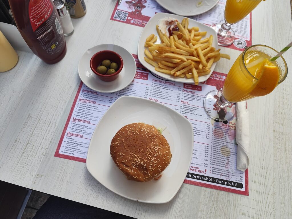 Willy Hamburgueseria: un vistazo a su cocina y su servicio, imagen 9